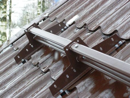 Комплект трубчатого снегозадержания BORGE 3 м для металлочерепицы, профнастила и битумной кровли, черный
